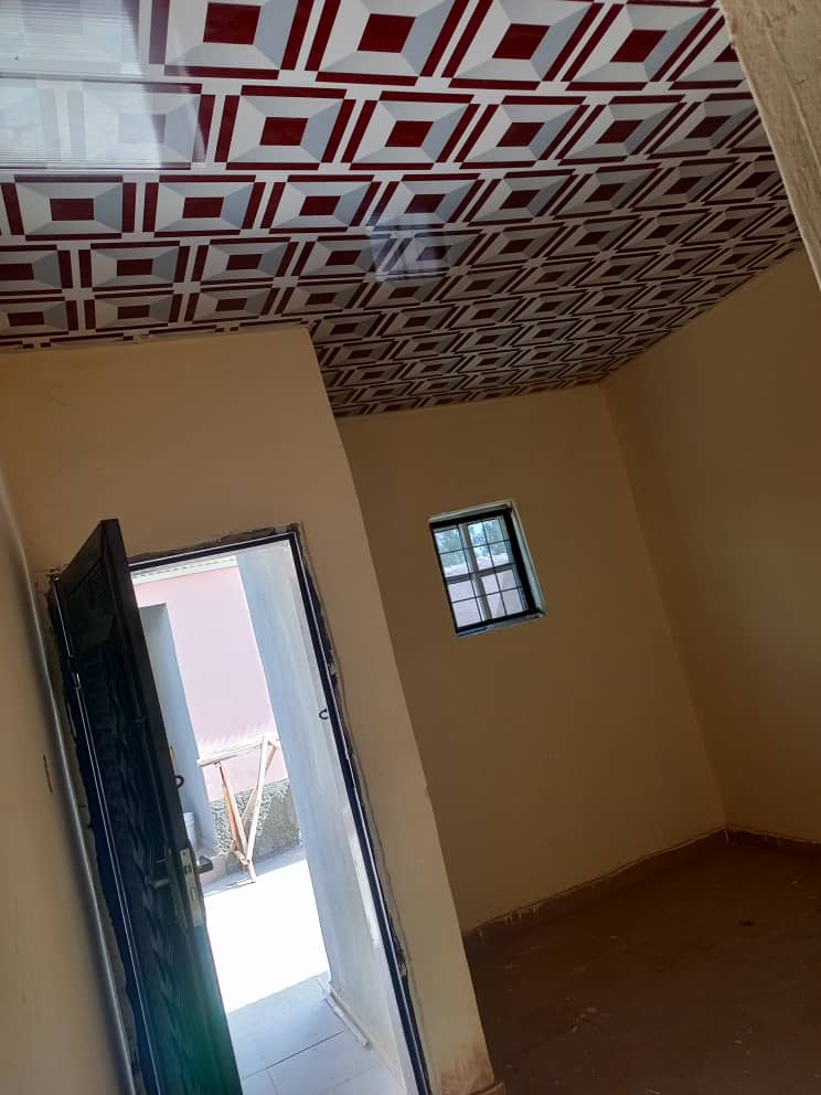 A Modern 1 Room Self contained Room